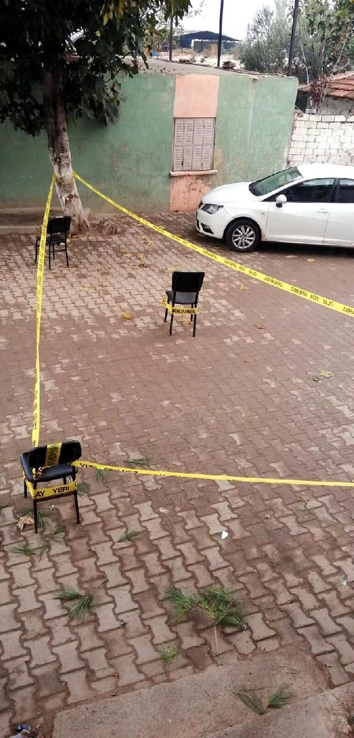 Muhtarlık binasına ateş açıldı