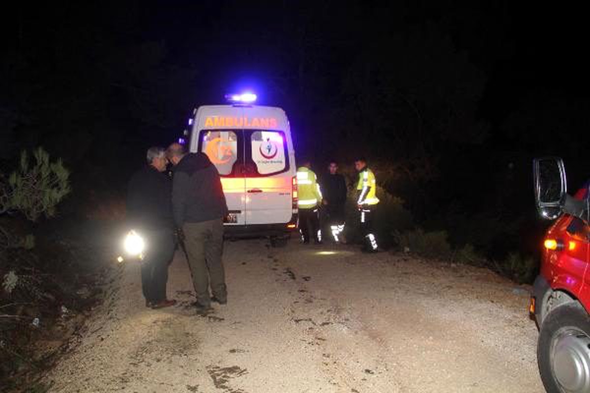 Otomobil uçuruma yuvarlandı; Gürcistanlı kadın öldü