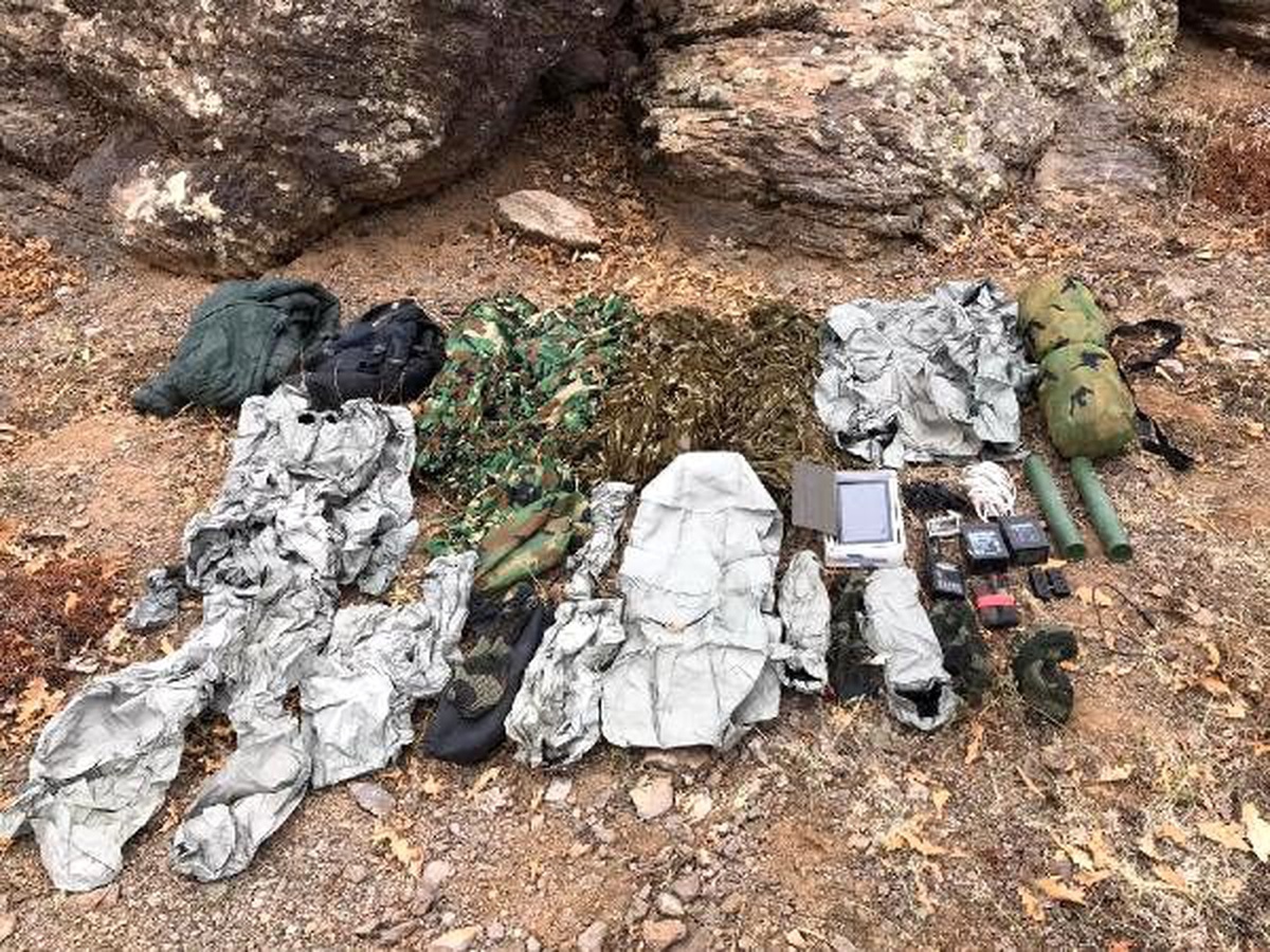 PKK\'lıların termal kamerada görünmemek için giydiği kıyafetler ele geçirildi