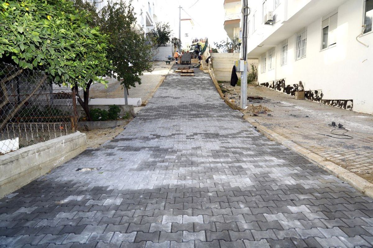 Şelale Mahallesinde Parke Çalışması