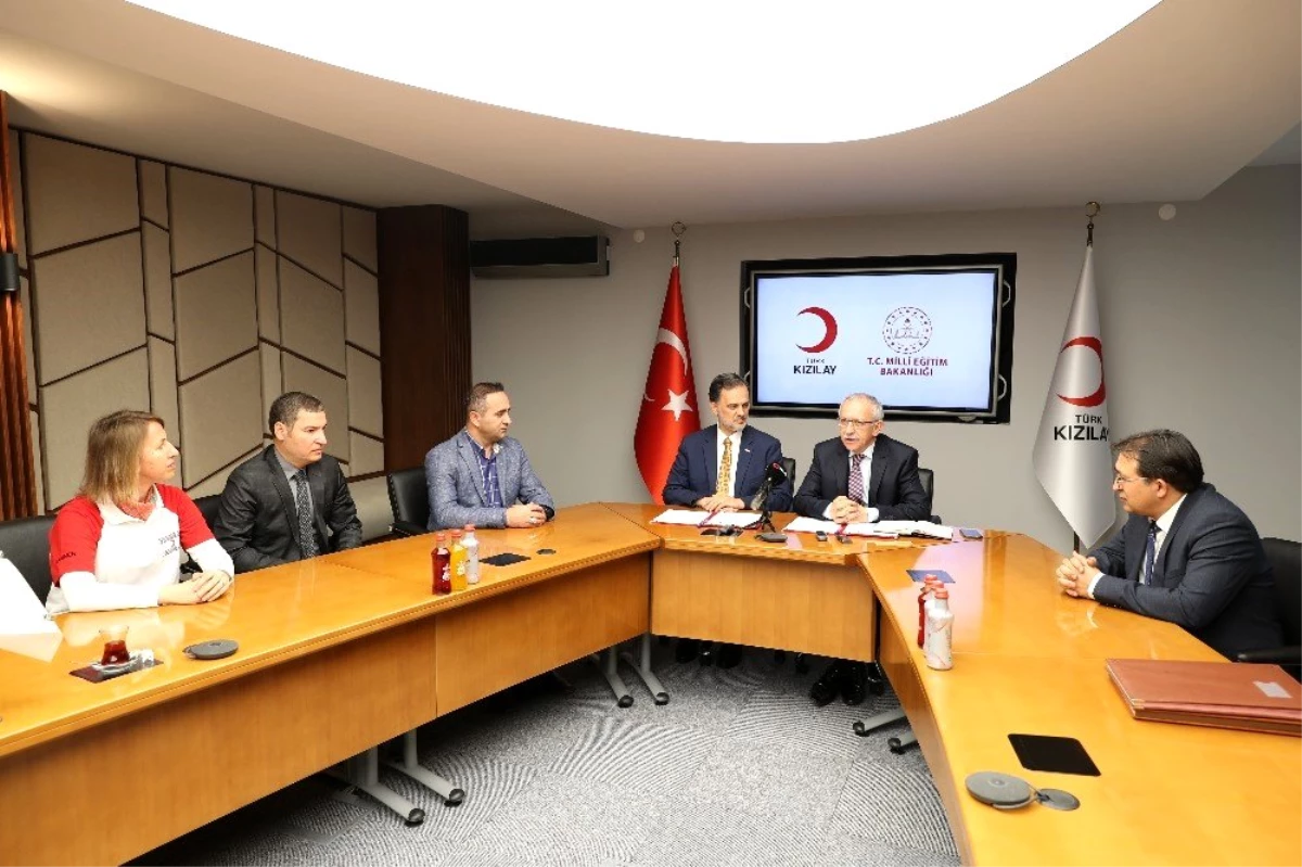 Türk Kızılayı ve MEB\'den özel yetenekli öğrenciler için işbirliği