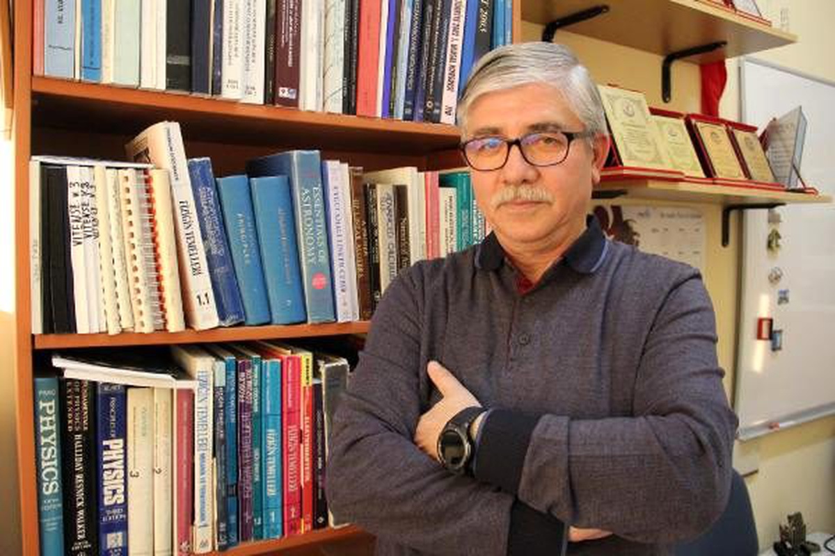 Türkiye\'nin yıldız ve ötegezegeninin ismi için 400 başvuru yapıldı