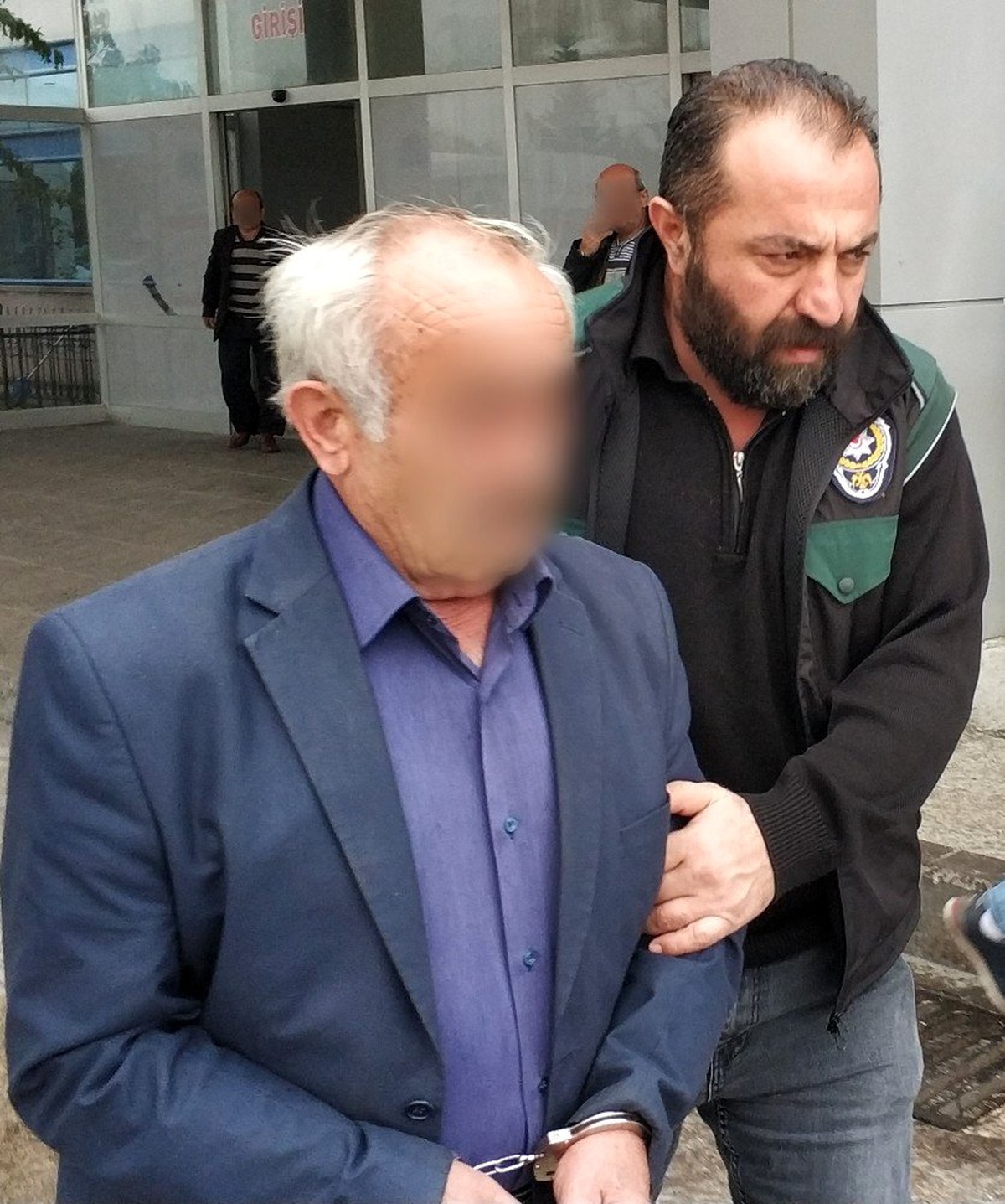 5 kilo 650 gram esrarla yakalanan yaşlı adam tutuklandı