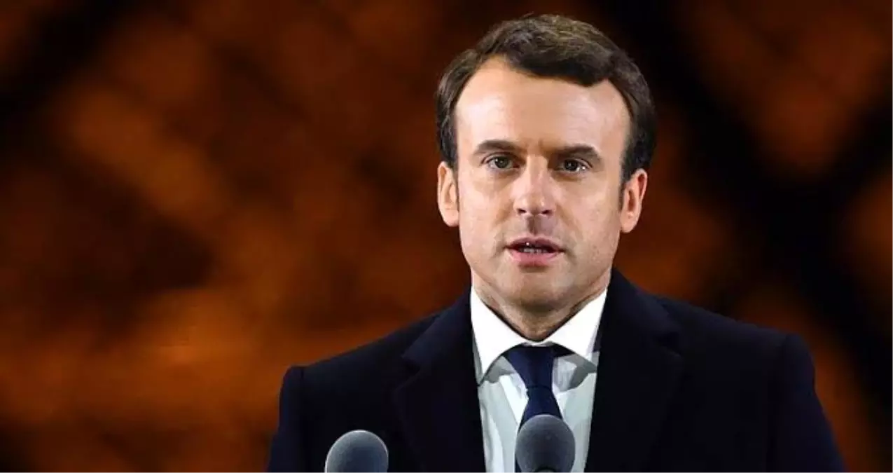 AK Parti\'den Macron\'a terör tepkisi: Terör örgütünün üst düzey isimlerini en çok misafir eden kişi