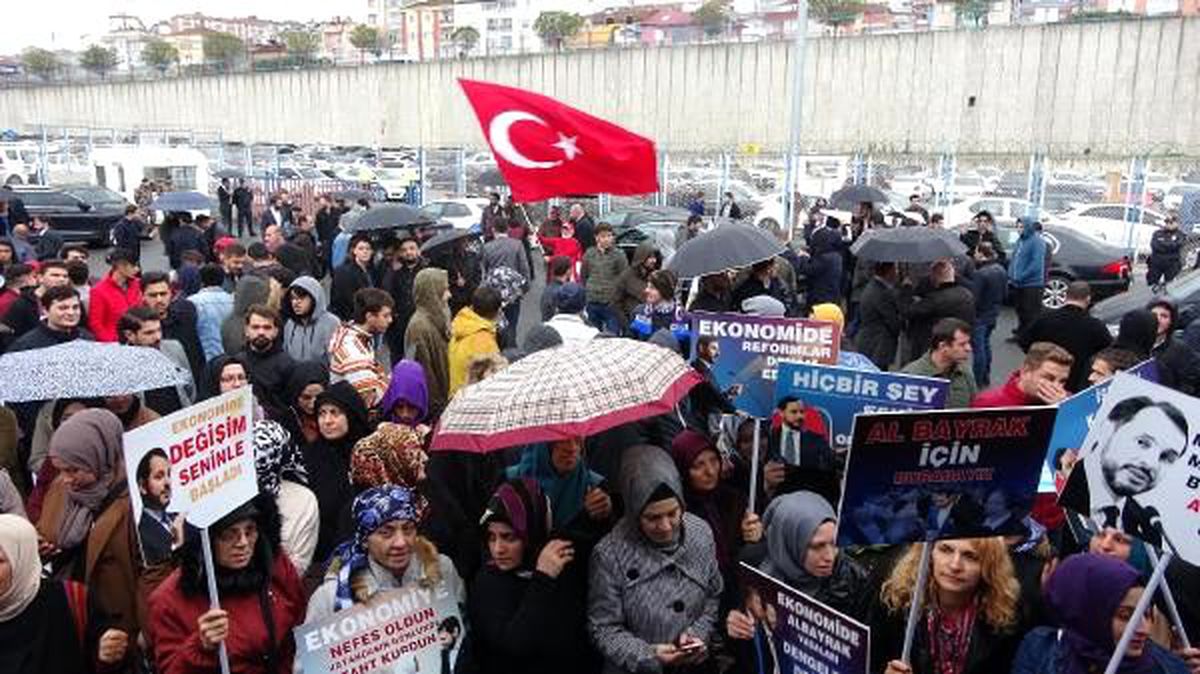 Albayrak: Kur ve ekonomik saldırılara rağmen güçlü adımlarla yolumuza devam ediyoruz