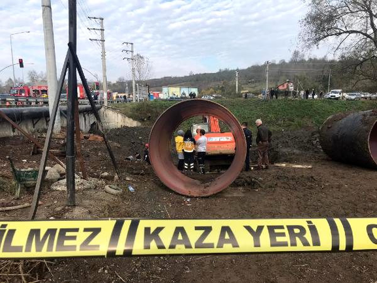 Altyapı çalışmasında göçük: 1 işçi toprak altında kaldı