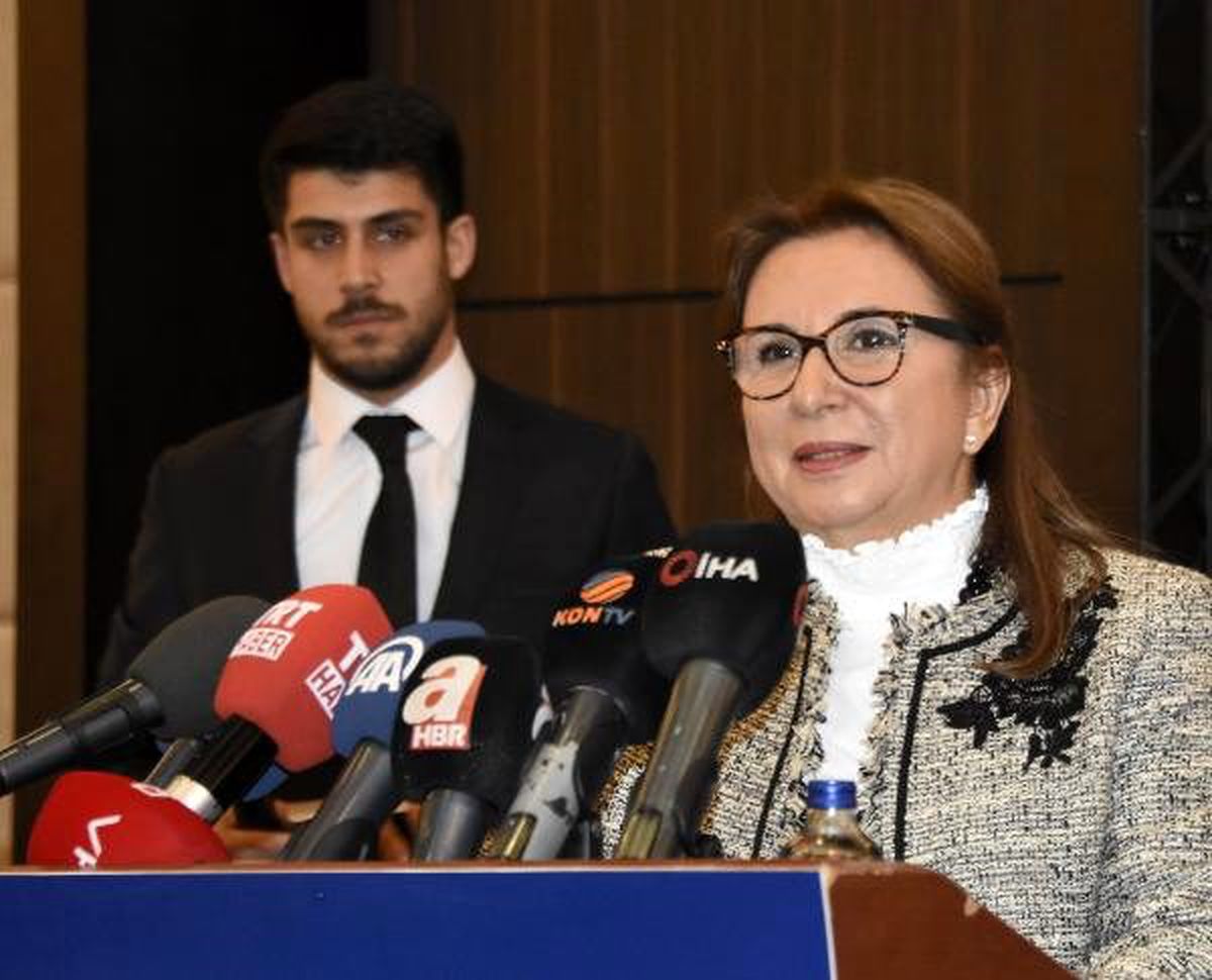 Bakan Pekcan\'dan esnafa: Rakip olmayın, ekip olun