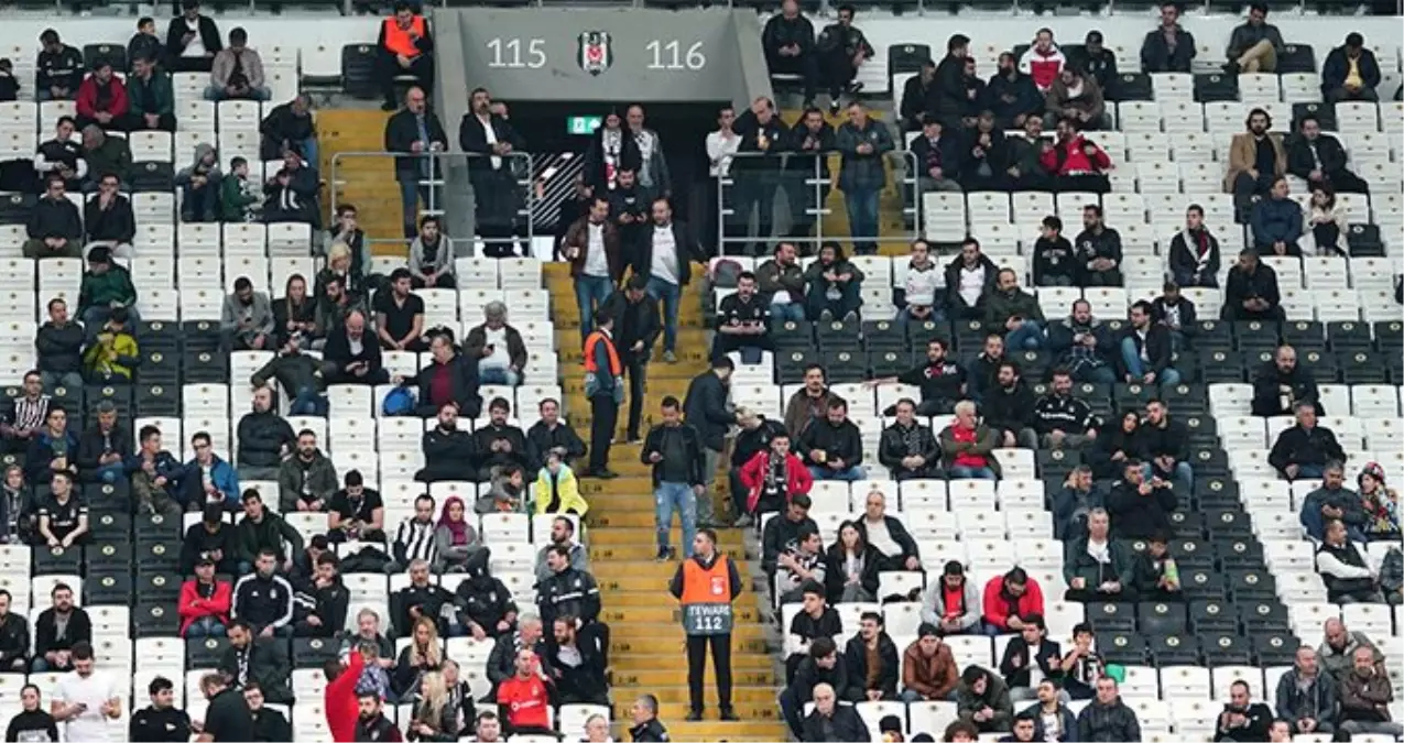 Beşiktaş-Slovan Bratislava maçında tribünler boş kaldı!