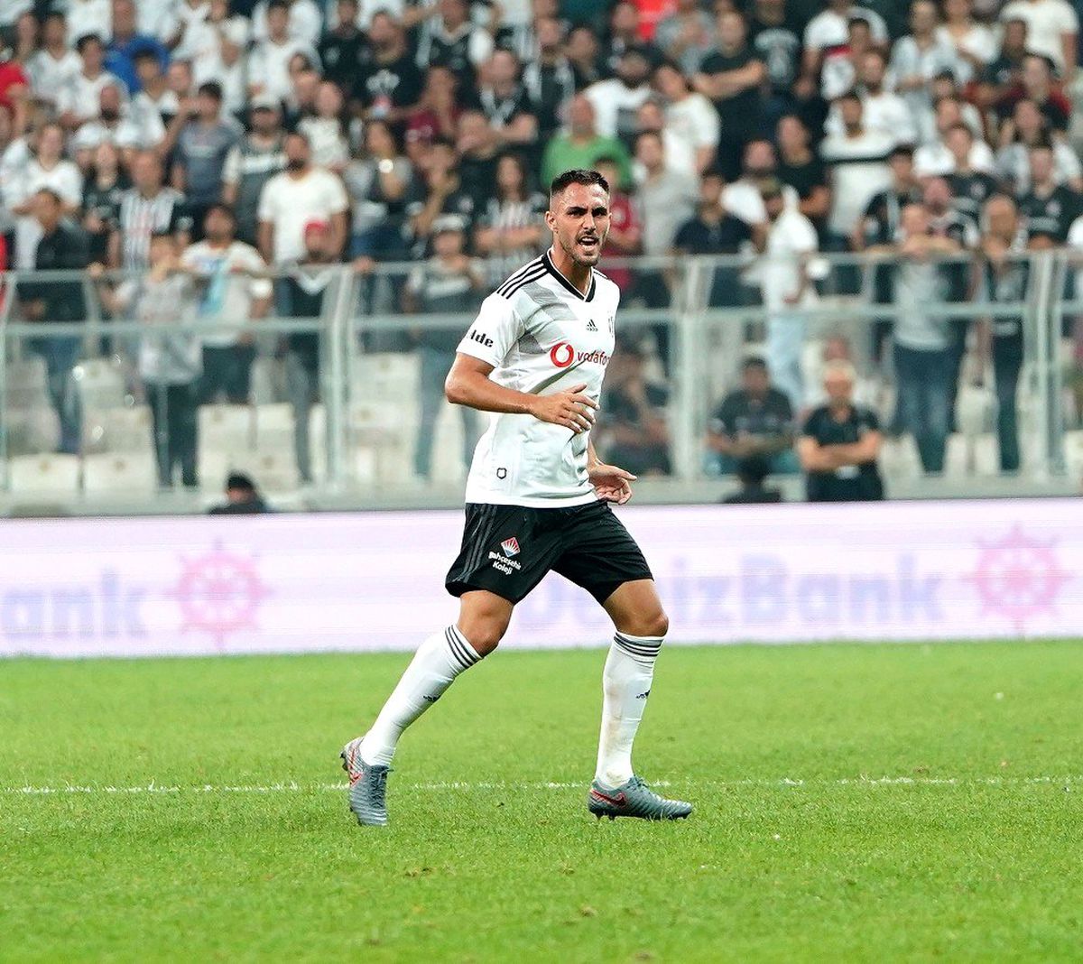 Beşiktaş\'ta sakatlık şoku!
