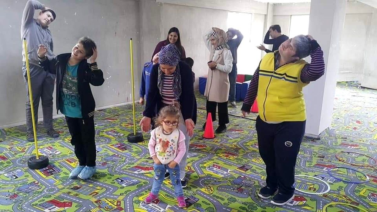 Çal\'da özel çocuklara özel spor eğitimi