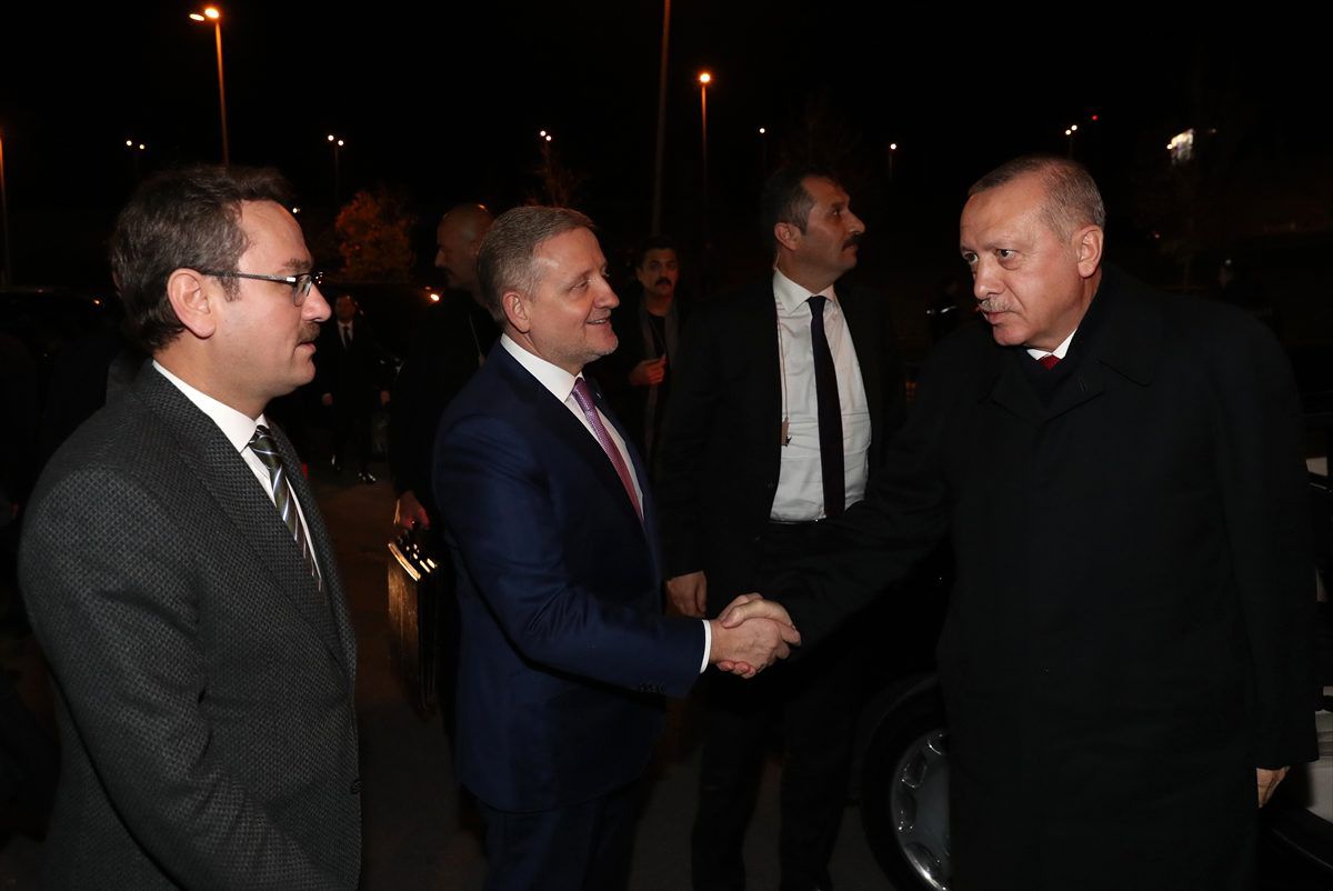 Cumhurbaşkanı Erdoğan, Medipol Başakşehir-Roma maçında