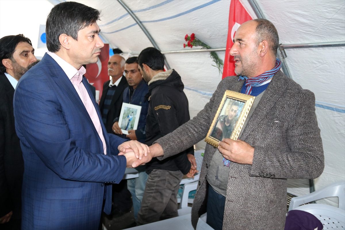 Diyarbakır annelerine destek ziyaretleri sürüyor