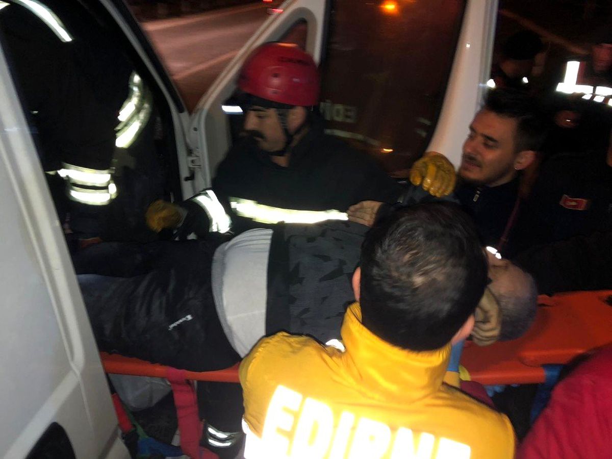 Edirne\'de kamyonet ile yanıcı madde yüklü tanker çarpıştı: 1 ölü