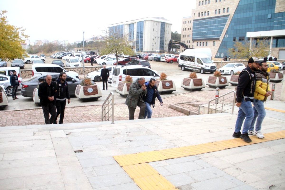 Elazığ merkezli 2 ilde silah ticareti operasyonu: 12 gözaltı