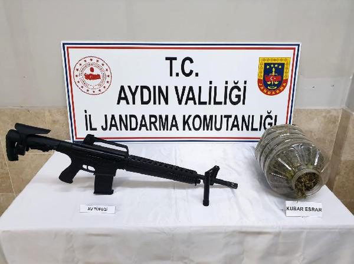 Evde ele geçirilen 1 kilo 370 gram esrara 1 gözaltı