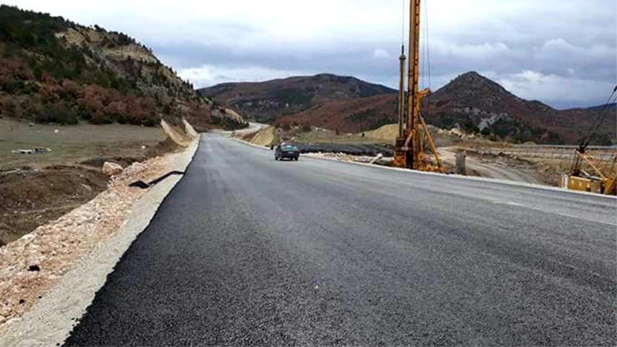 Göçen yol tekrar trafiğe açıldı