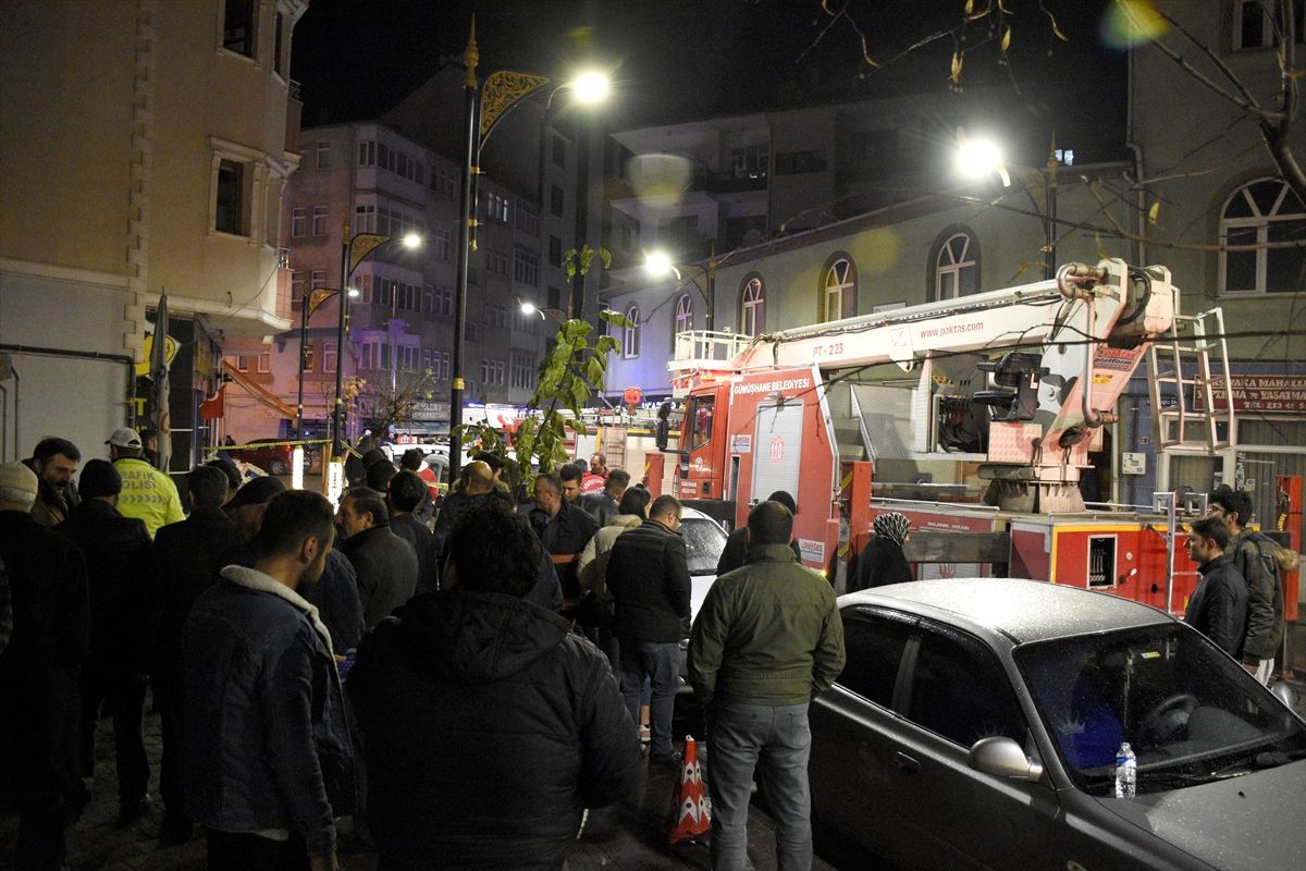 Gümüşhane\'de bir apartta çıkan yangında 8 öğrenci dumandan etkilendi