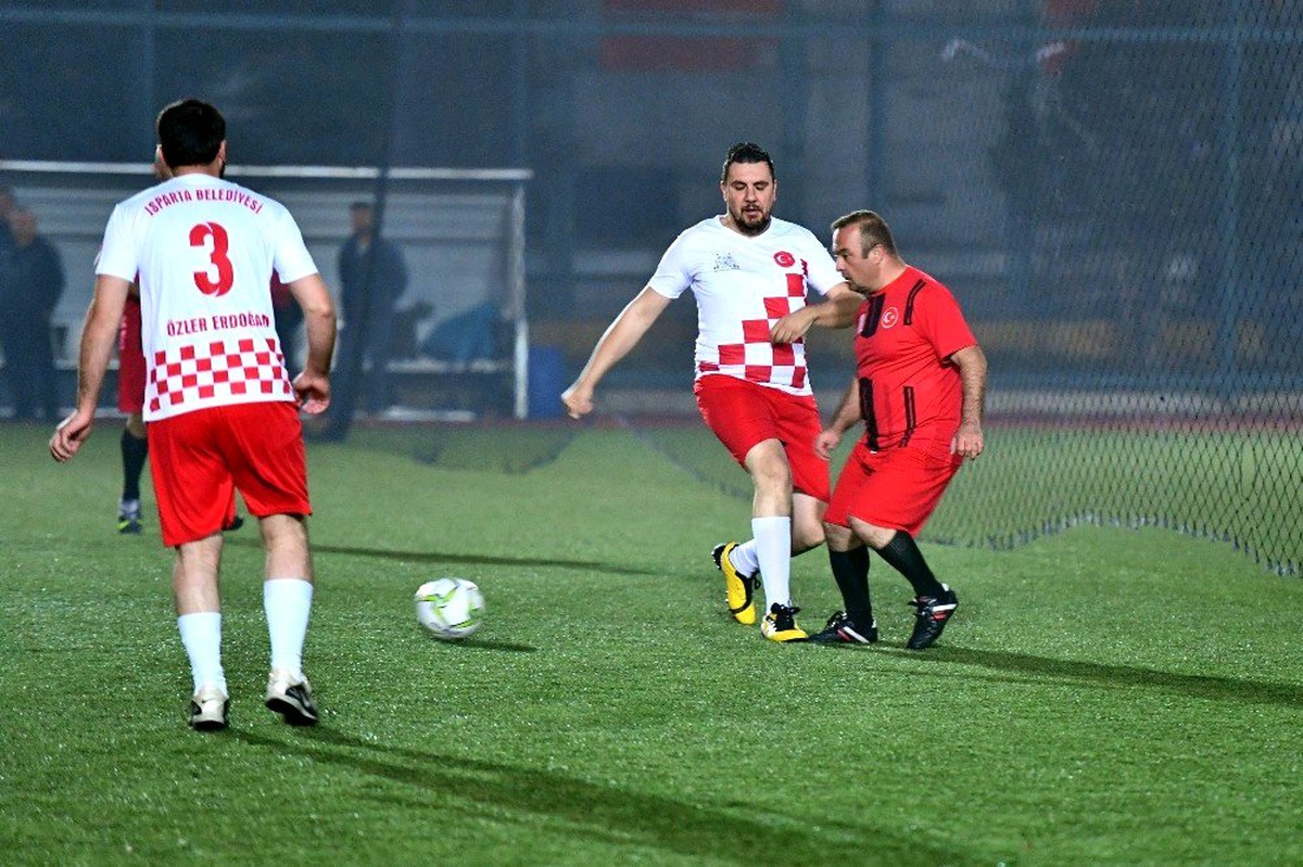 Isparta Belediyesi Futbol Turnuvası\'nda şampiyon 13 Aralık\'ta