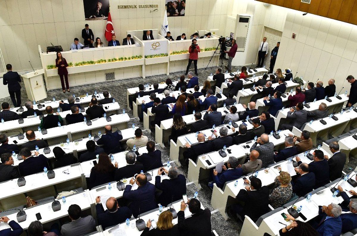 İzmir Büyükşehir\'e 7 milyar 950 milyon TL bütçe