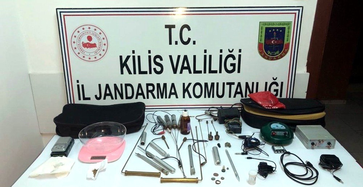 Kaçak kazı yapan kişiye jandarmadan suçüstü