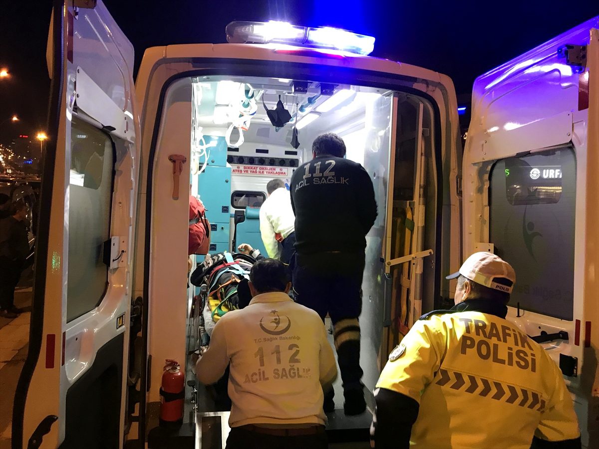 Karabük\'te "dur" ihtarına uymayan sürücünün çarptığı polis yaralandı