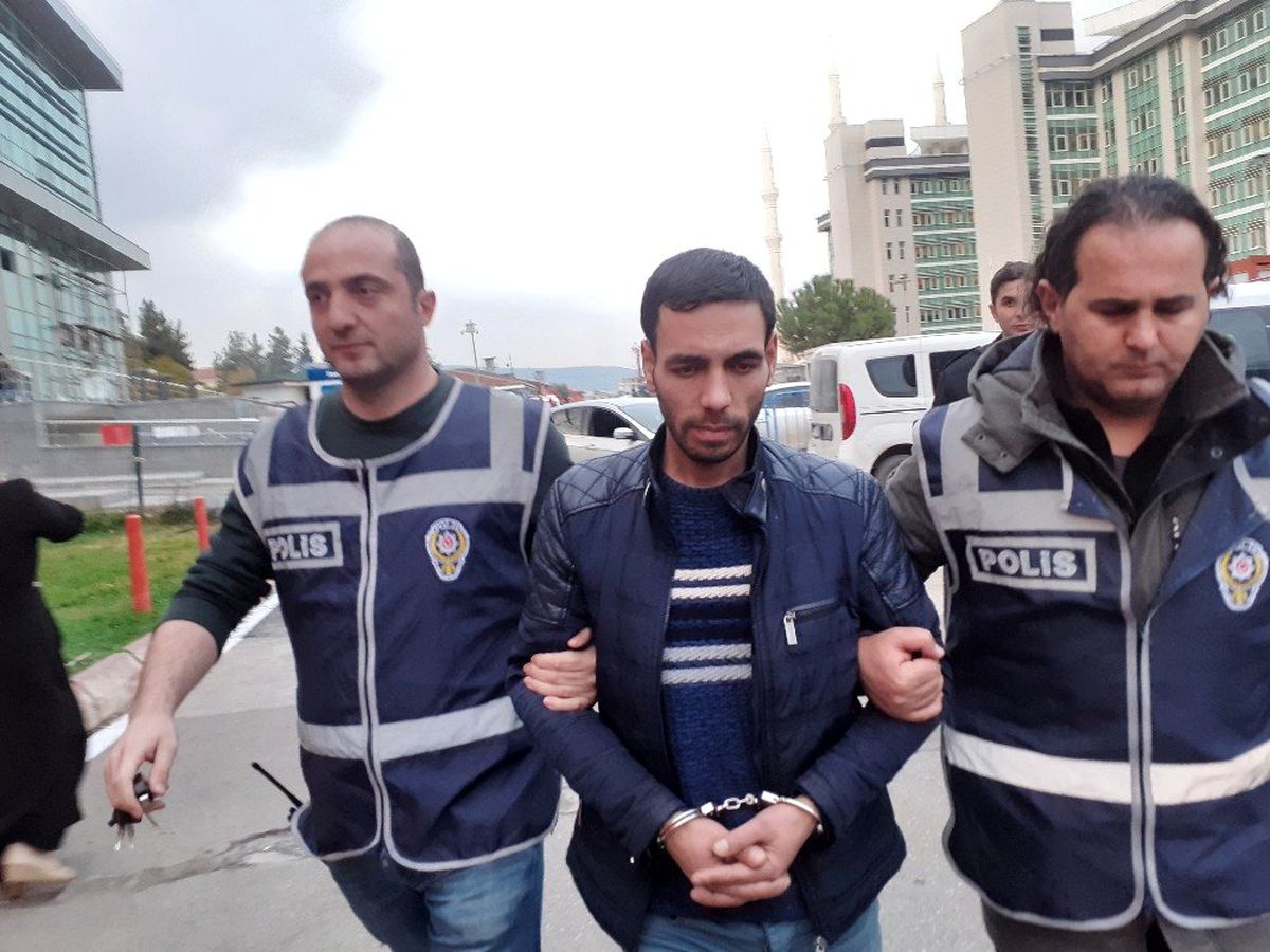 Karısına şiddet uygulayan zanlı adliyeye sevk edildi