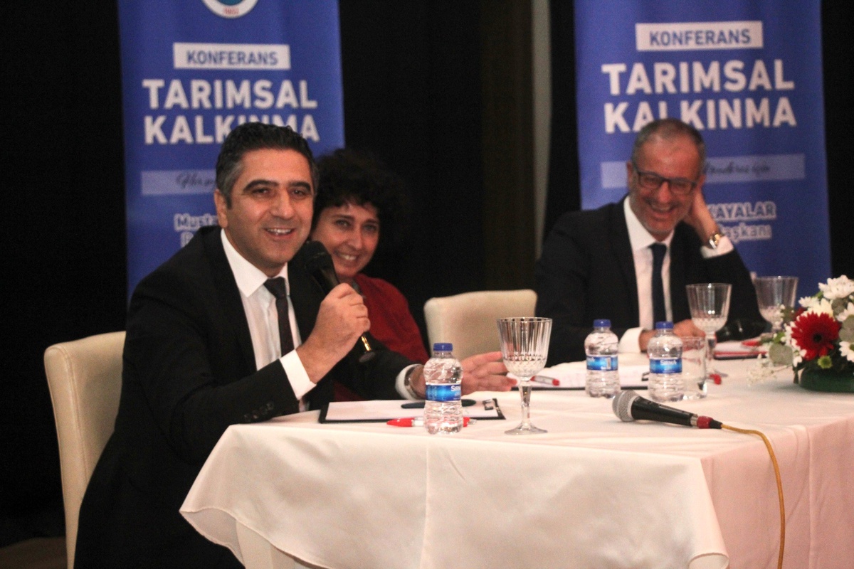 Menderes\'te Tarımsal Kalkınma Konferansı Gerçekleşti