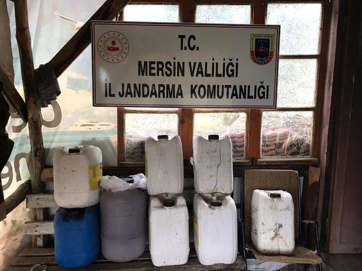 Mersin\'de 170 litre sahte içki ele geçirildi