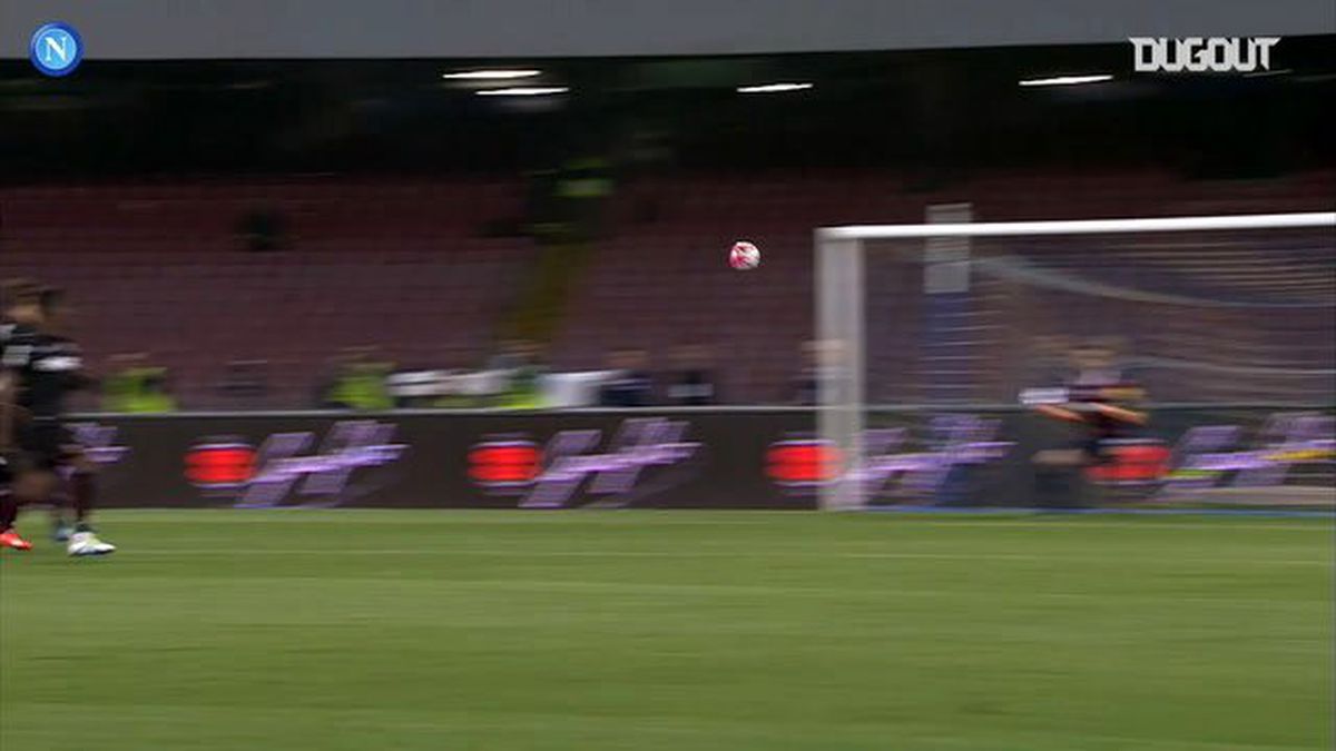 Mertens Bologna\'yı Böyle Avladı