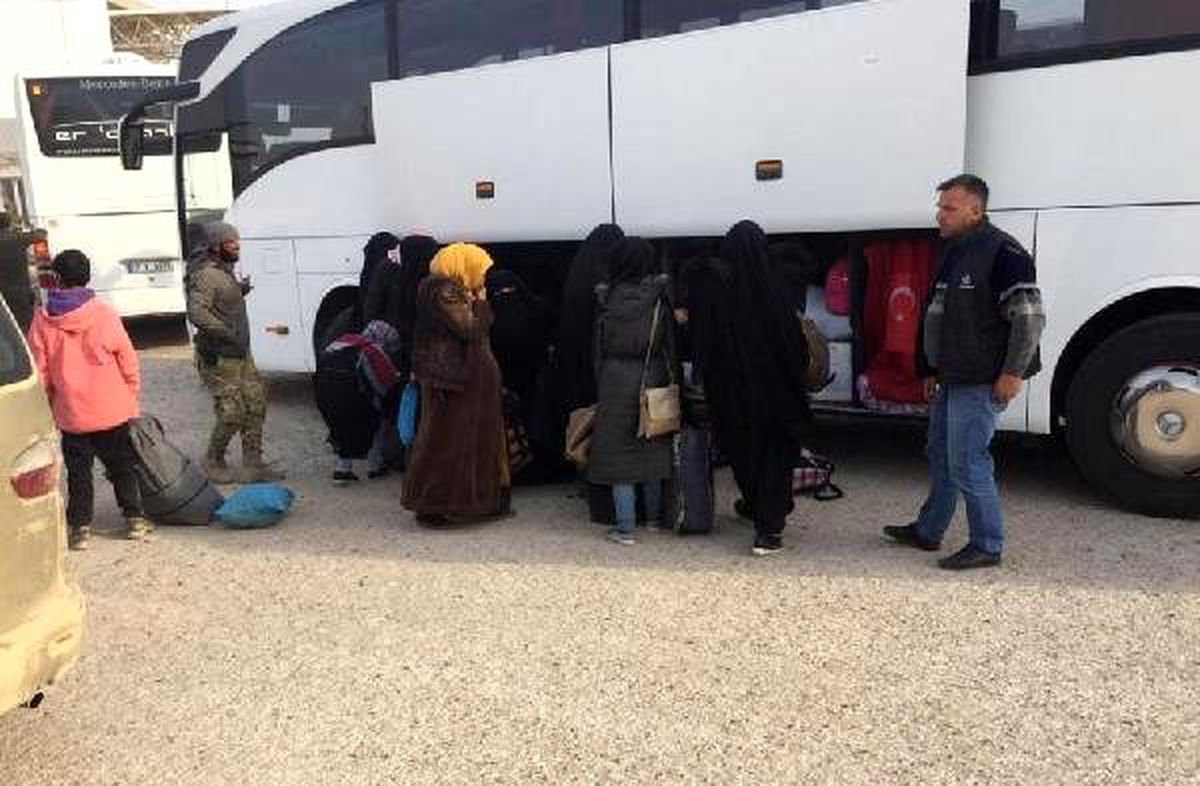 MSB: 593 Suriyeli Tel Abyad\'daki evlerine dönüş yaptı