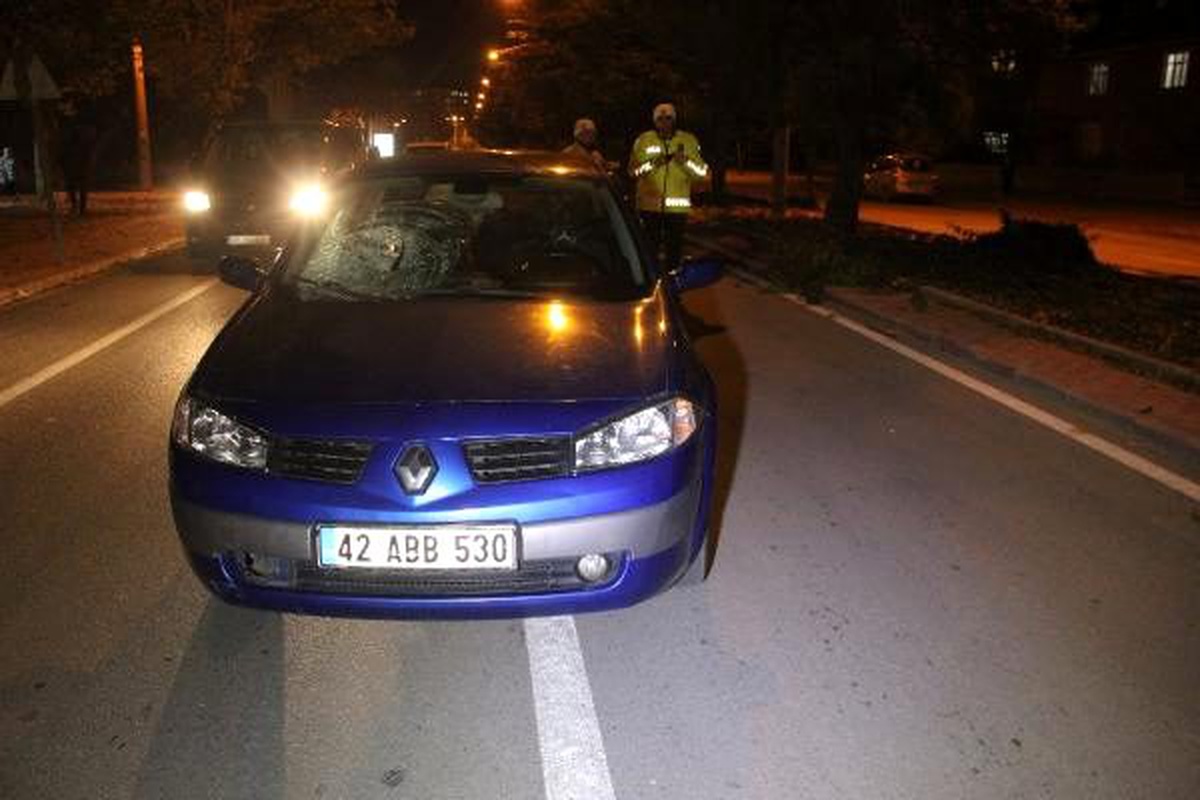 Otomobilin çarptığı kadın öldü