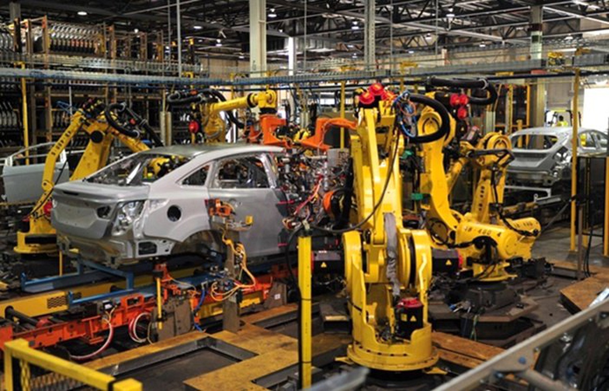 Otomotiv dünyayı yavaşlatıyor