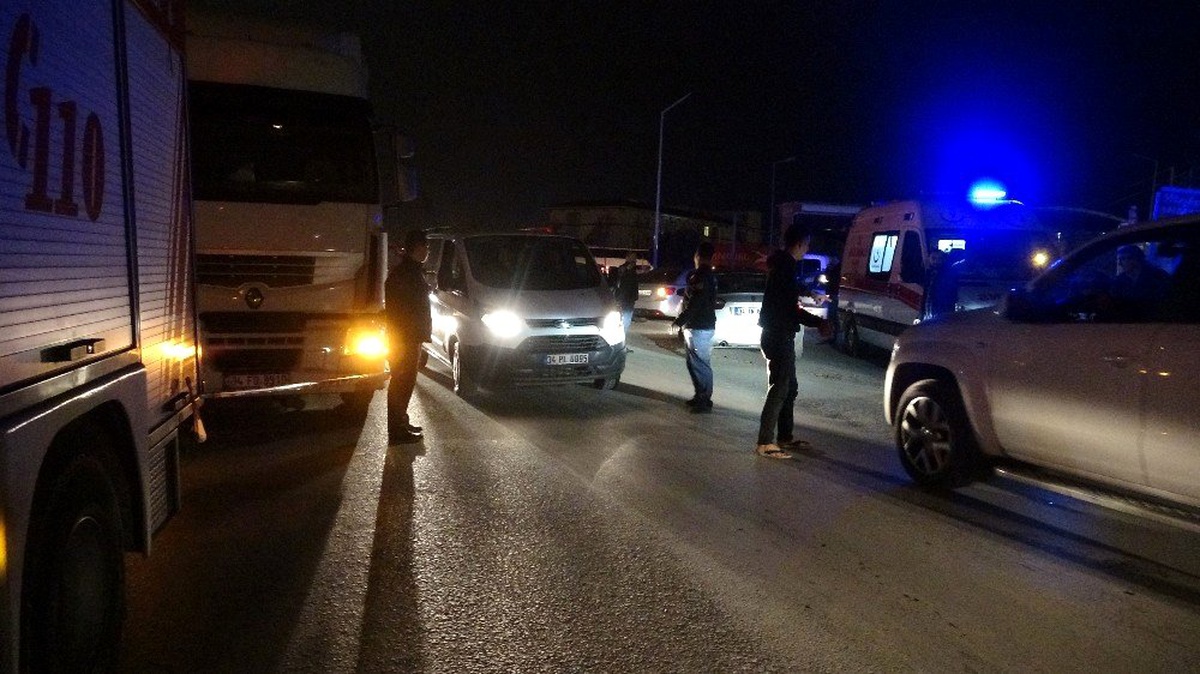 Sancaktepe\'de tır yayaya çarptı: 1 ölü