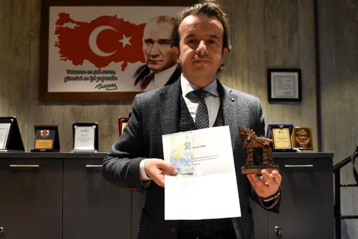 Tahta Troya atı için İspanya\'dan gönderilen 25 euroyla 15 fidan dikilecek