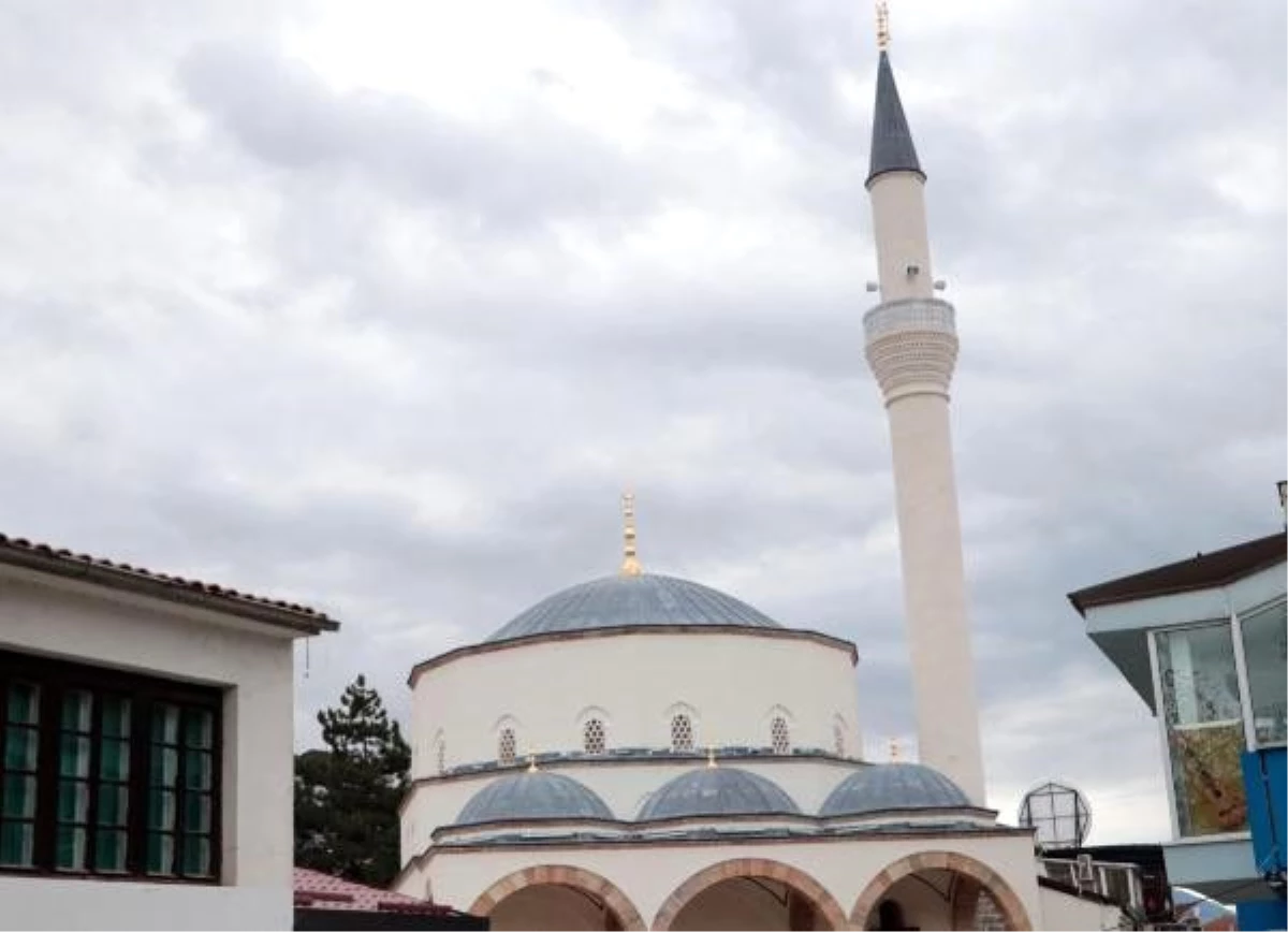 Türkiye\'nin restore ettirdiği Makedonya\'daki cami, törenle açıldı