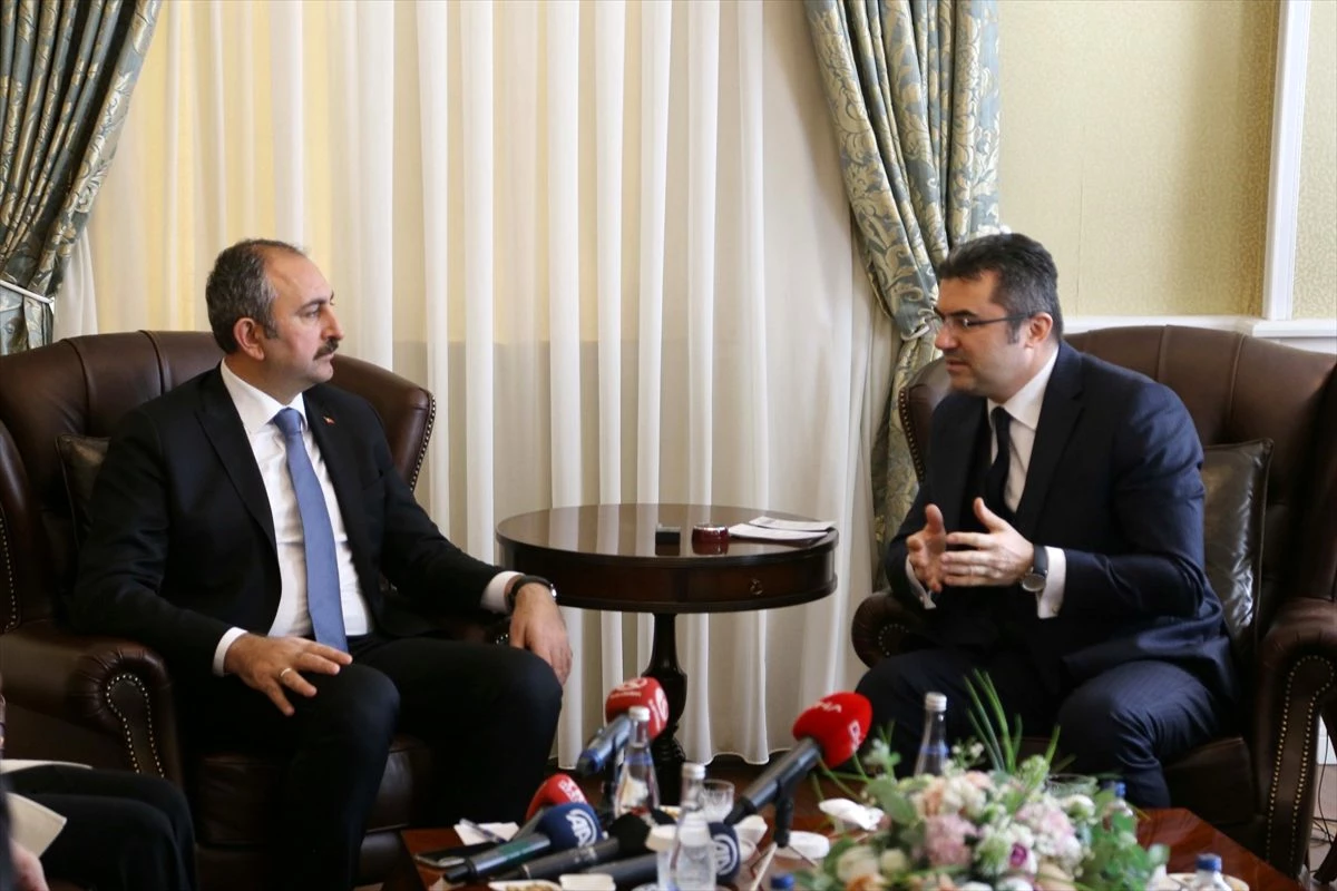 Adalet Bakanı Abdülhamit Gül, Erzurum Valisi Okay Memiş\'i ziyaret etti