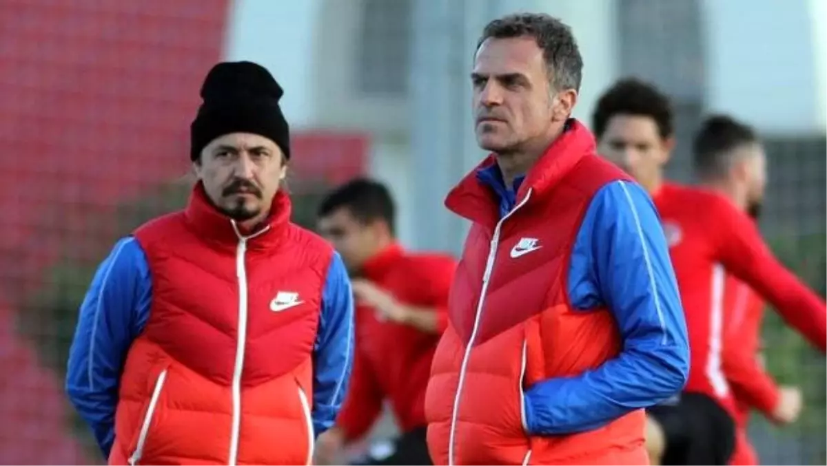 Antalyaspor, İstanbul\'a 5 eksikle geliyor! Rakip Başakşehir...