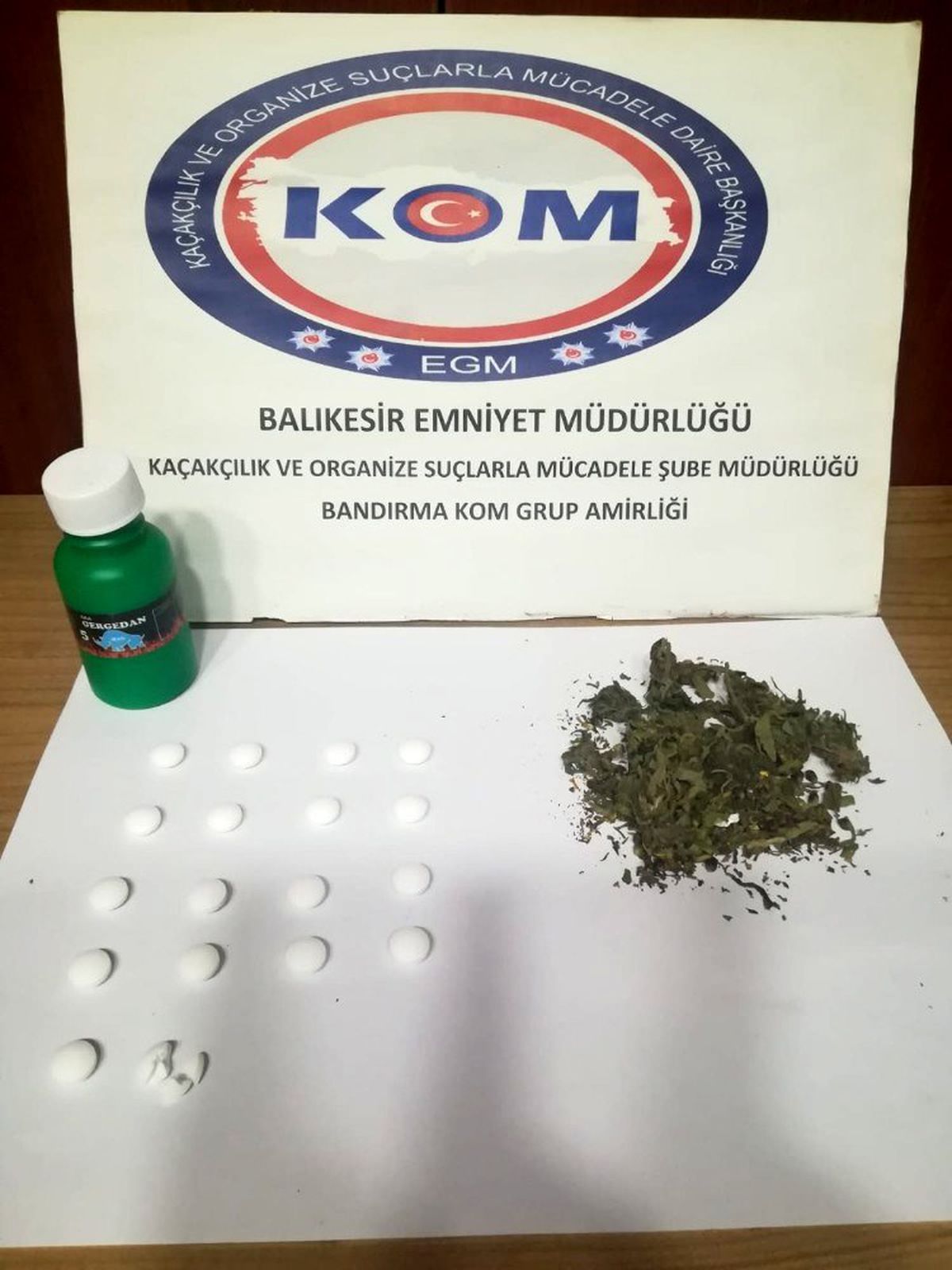 Balıkesir\'de 8 uyuşturucu satıcısı yakalandı