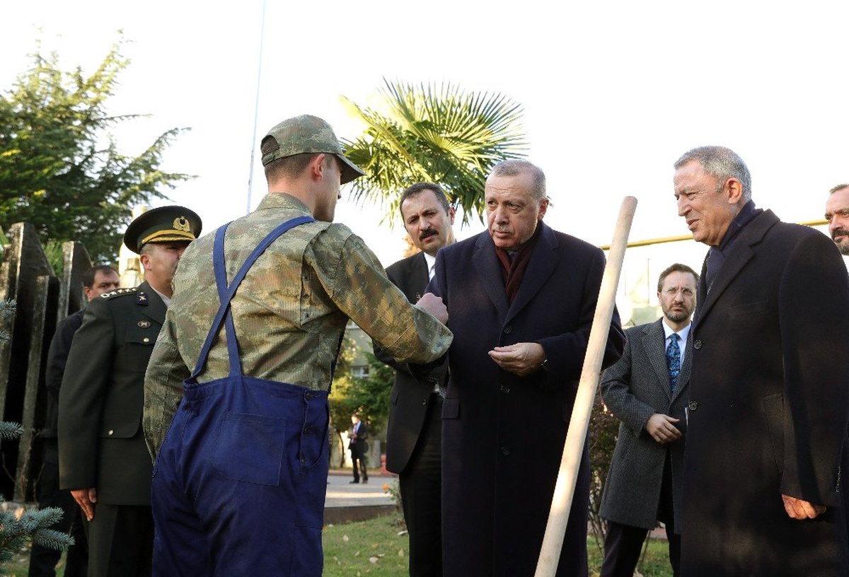 Cumhurbaşkanı Erdoğan\'dan tezkeresine 10 gün kalan askere hediye