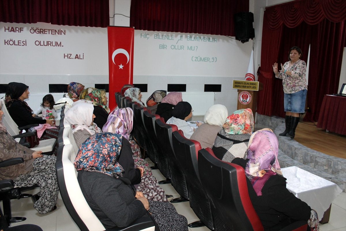 Derinkuyu\'da "İş dünyasında kadının rolü" konulu seminer