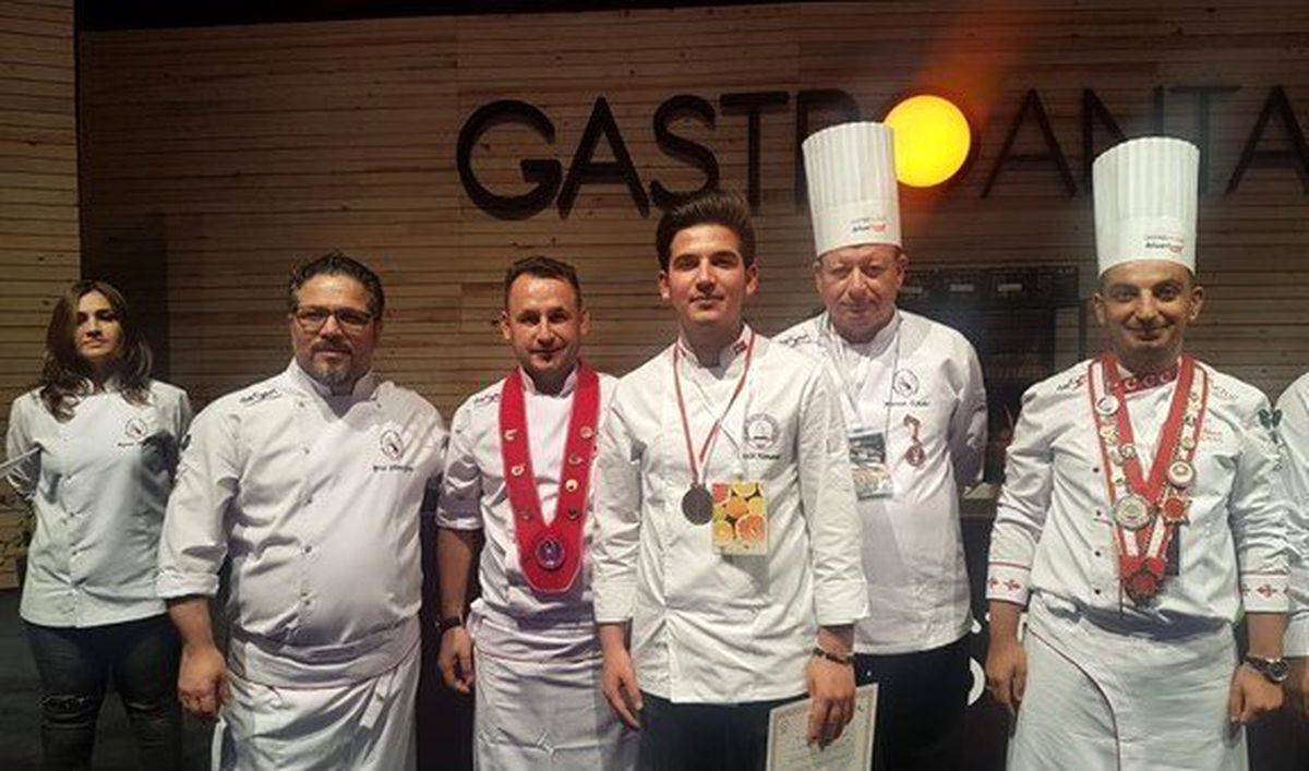 Devrek Meslek Yüksekokulu Aşçılık Programı Antalya\'dan madalyaları topladı