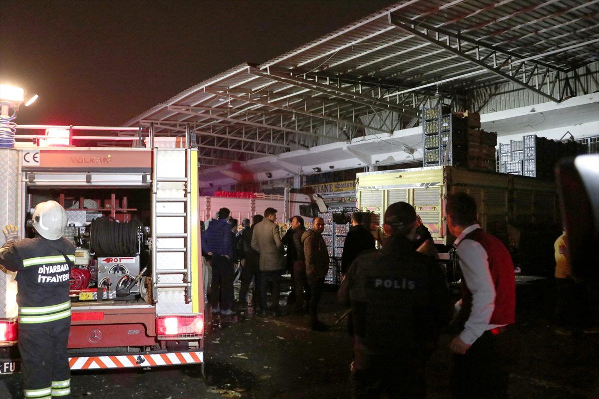 Diyarbakır\'da haldeki bir iş yerinde patlama: 1 ölü, 3 yaralı