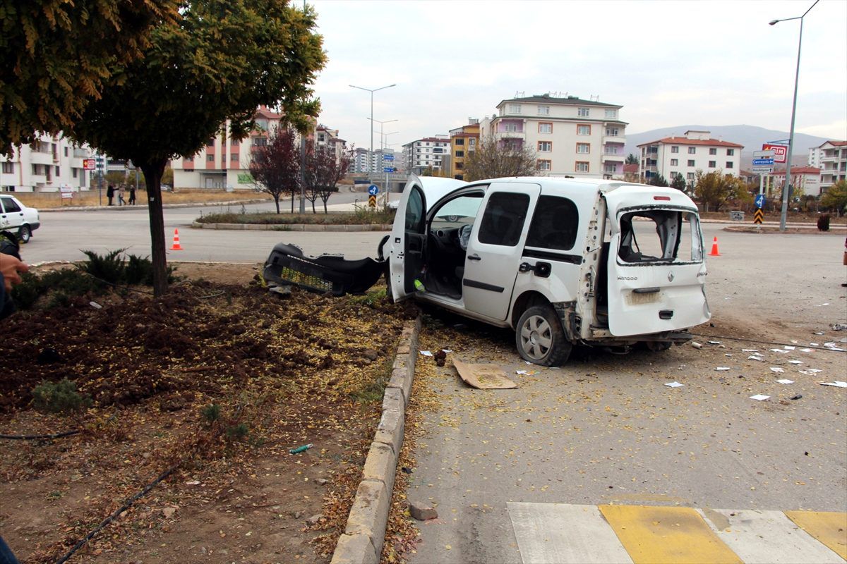 Elazığ\'da trafik kazası: 1 yaralı