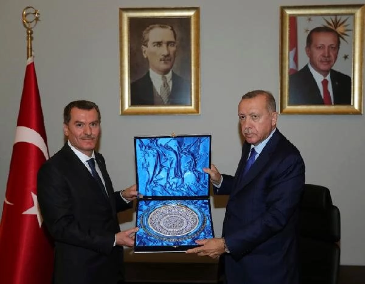 Erdoğan Selahattin Kara resim sergisi açılış törenine katıldı