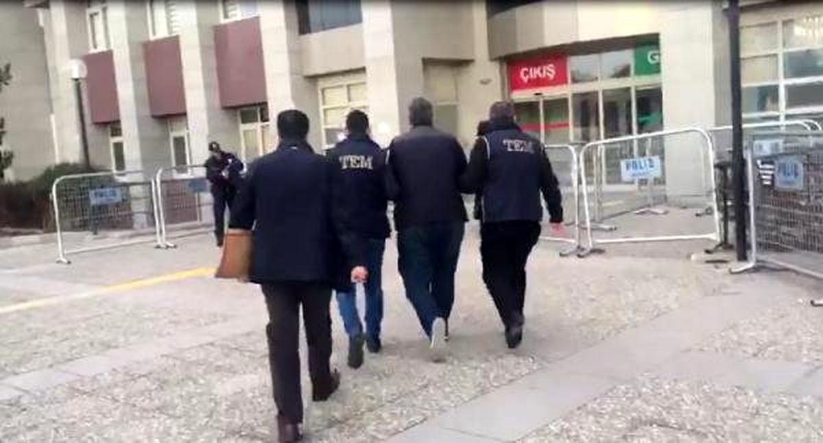FETÖ\'nün İngiltere mütevelli mensubu: Fetullah Gülen, iç çamaşırını hediye etti
