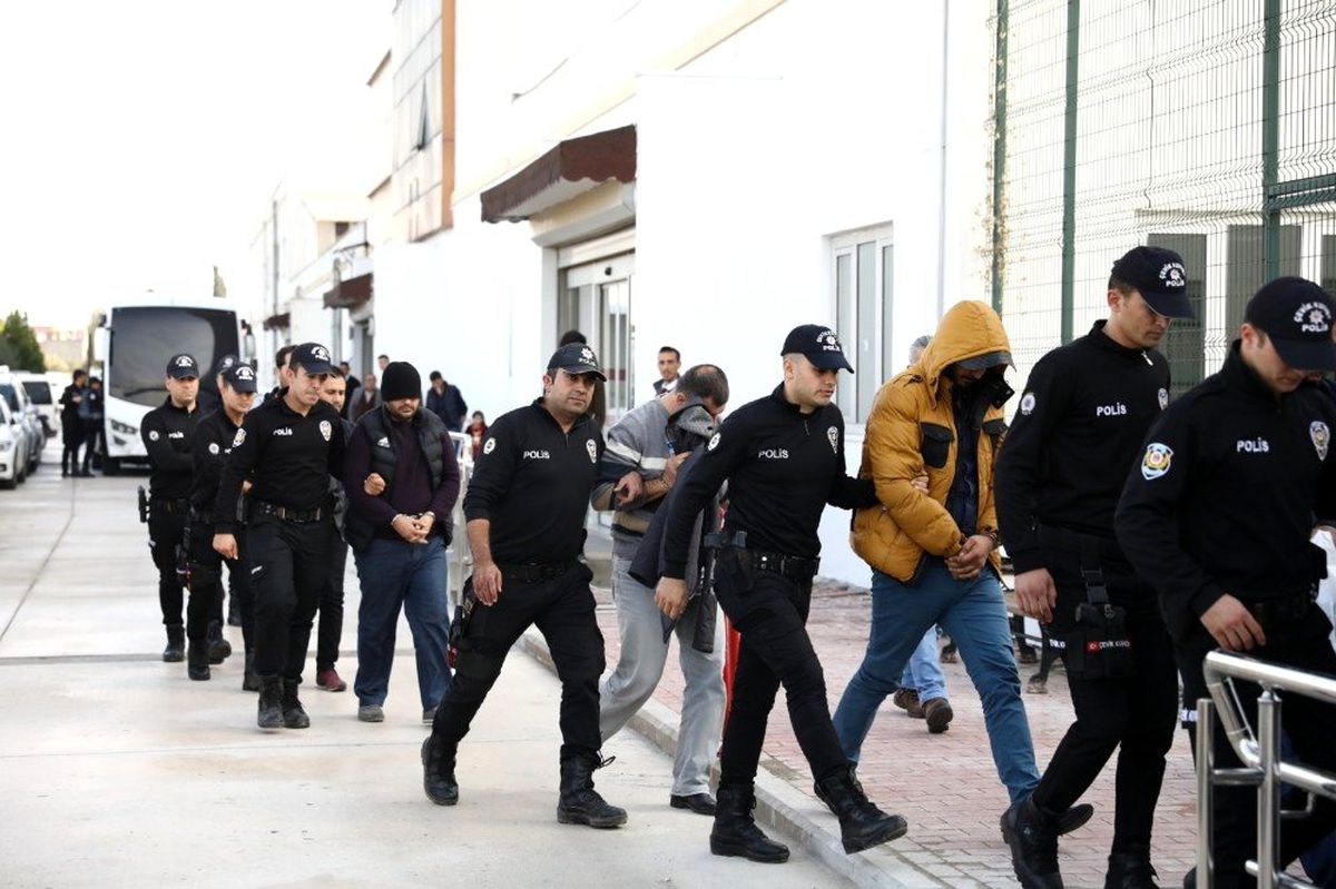 FETÖ operasyonuna 2 tutuklama