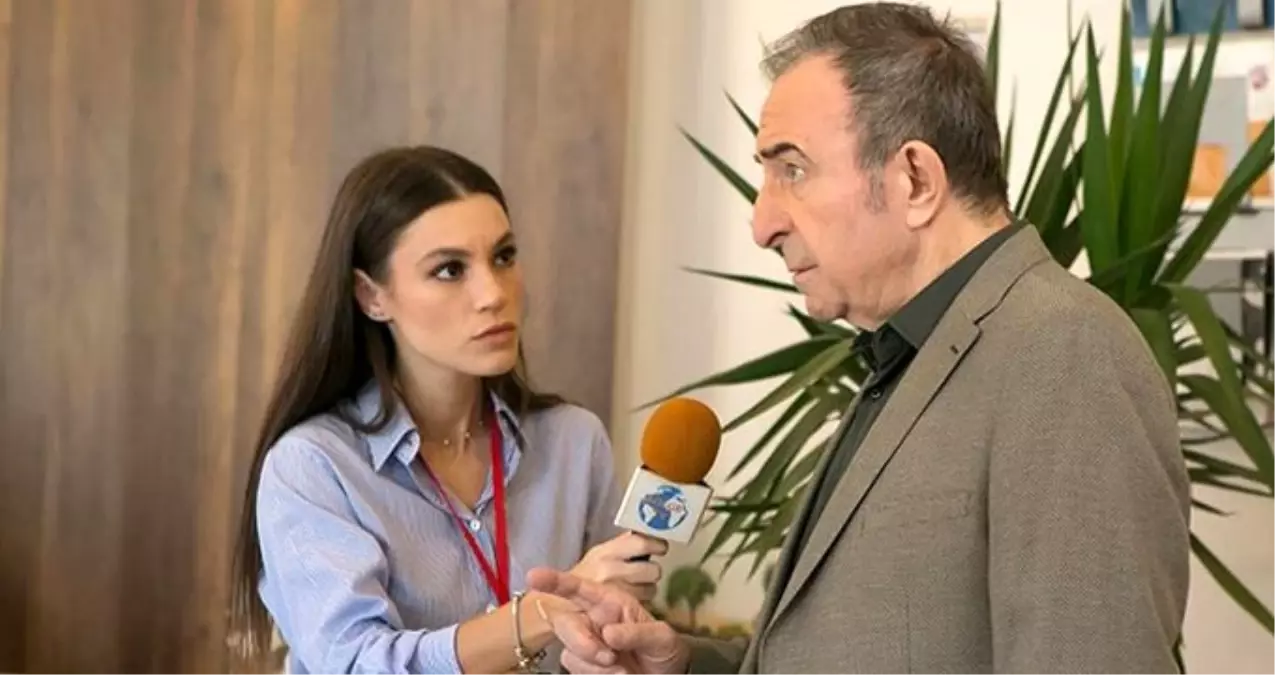 Genç oyuncu Yüsra Geyik, mini elbiseli pozunu paylaştı