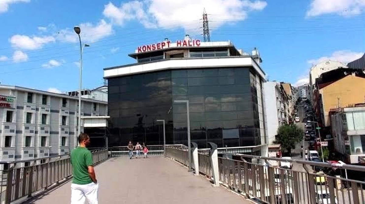 İstanbul\'da kız öğrenci yurduna icra şoku