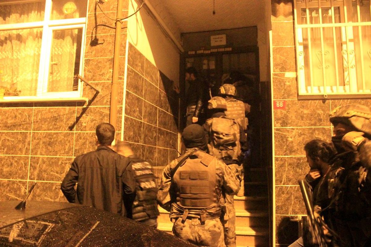 İstanbul\'da narkotik operasyonunda yakalanan 47 kişi tutuklandı