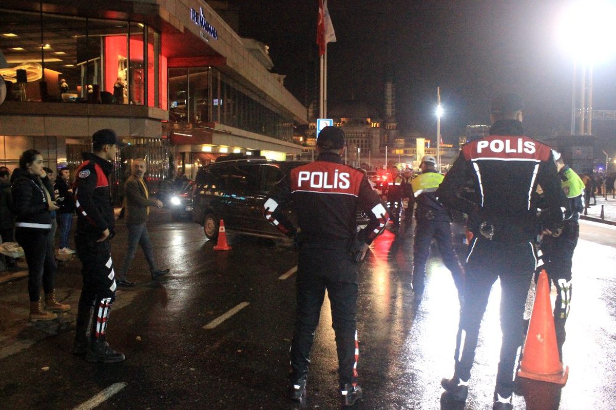 İstanbul\'un 39 ilçesinde asayiş uygulaması